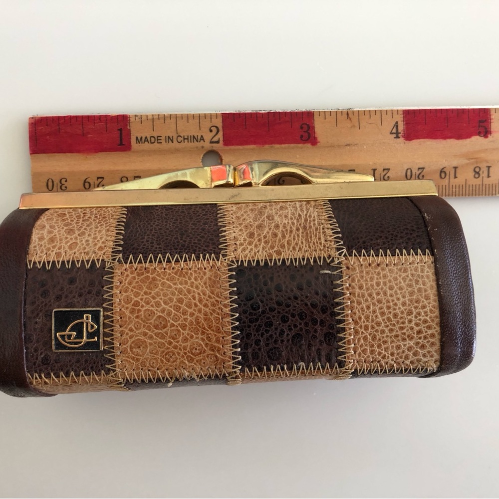 Elegant two tone Leather Coin Purse Beige Brown Leather Kiss Lock Clasp # 2700